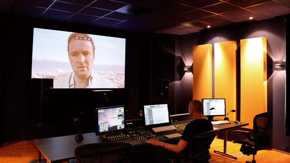 A100 Breitbandabsorber an der Wand bei CineSound Berlin