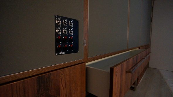 ADS Acoustic Design System Rückwand mit Schubladen und Anschlussfeld