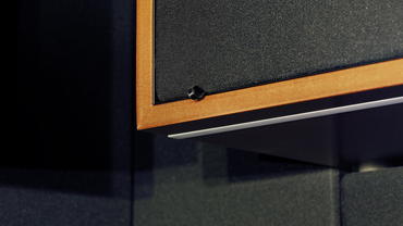 Bassabsorber mit LED Streifen im Originalmastering Hamburg | Foto: Carolin Balas Pavisic